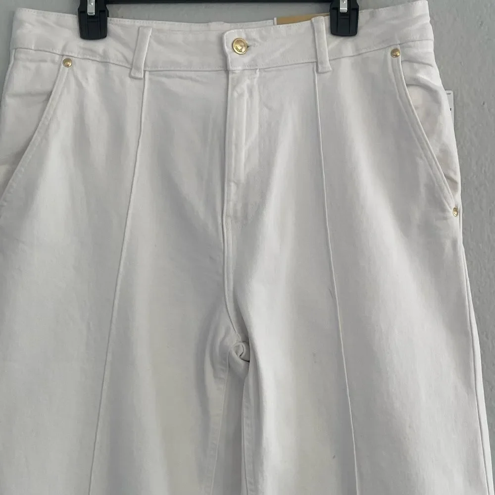 Michael Kors Carmen Extra Wide Leg. White Garment with Gold Logo Super High Rise